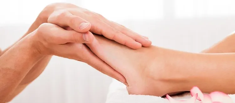 مراقبت از پوست پا در فصل زمستان 